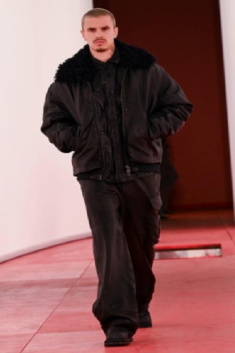 H&M'in Londra Defilesi: Sonbahar/Kış 2025 Koleksiyonunun Enerji Dolu Anları