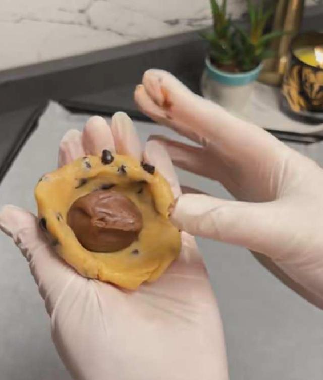 İçi Dolgulu Damla Çikolatalı Kurabiye: Çay Saatlerinin Favorisi