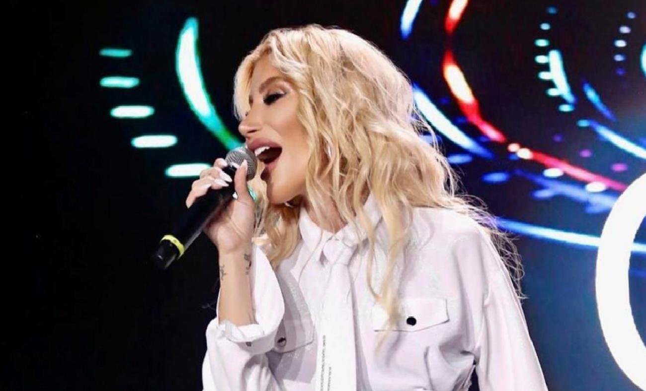 İrem Derici Yeniden Hastanede: Başına Dikiş, Söylendiği Gibi Konserler İptal