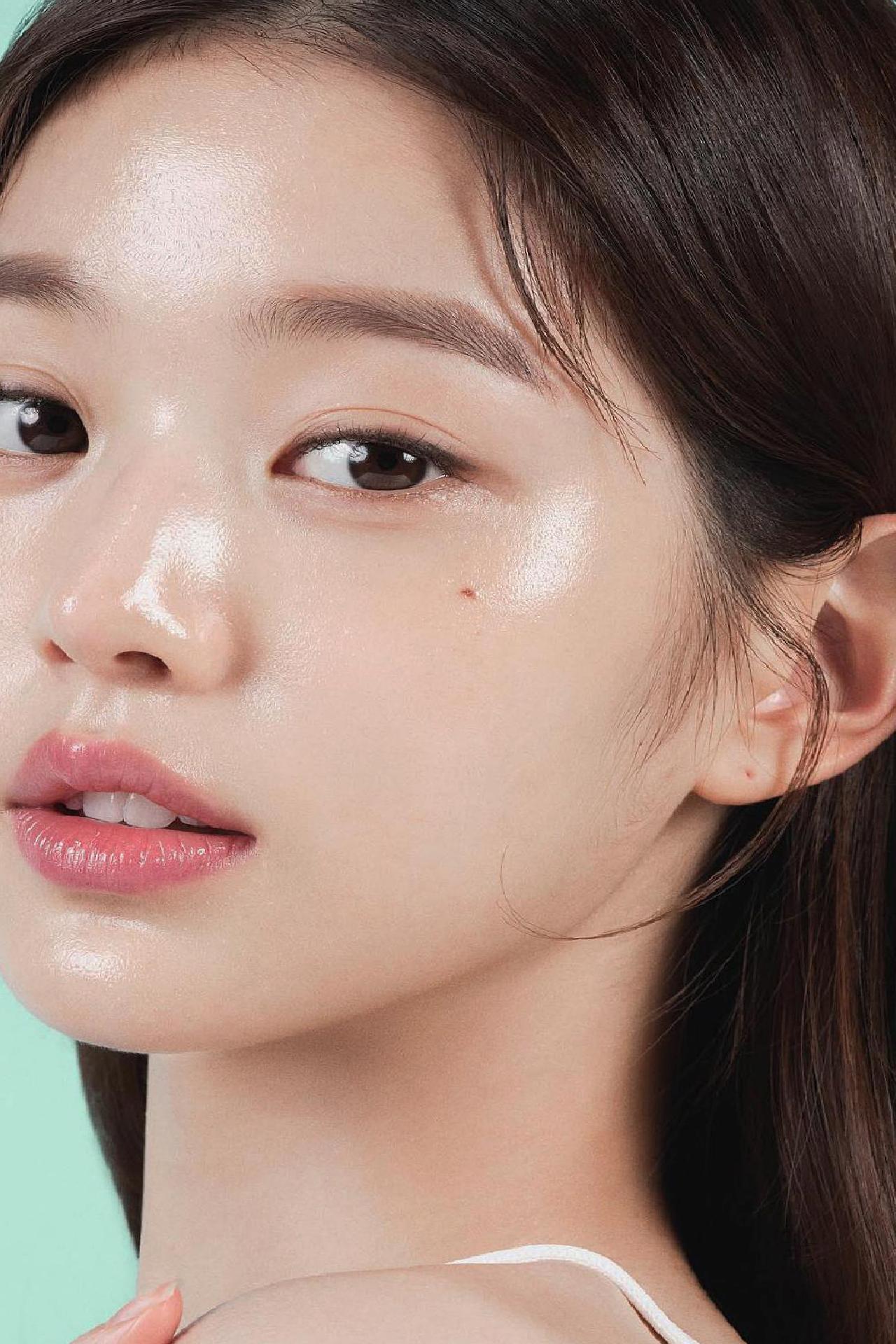 K-Beauty 2025: Bilimle Şeffaf Işıltı ve Kişiselleştirilmiş Bakımın Yükselişi