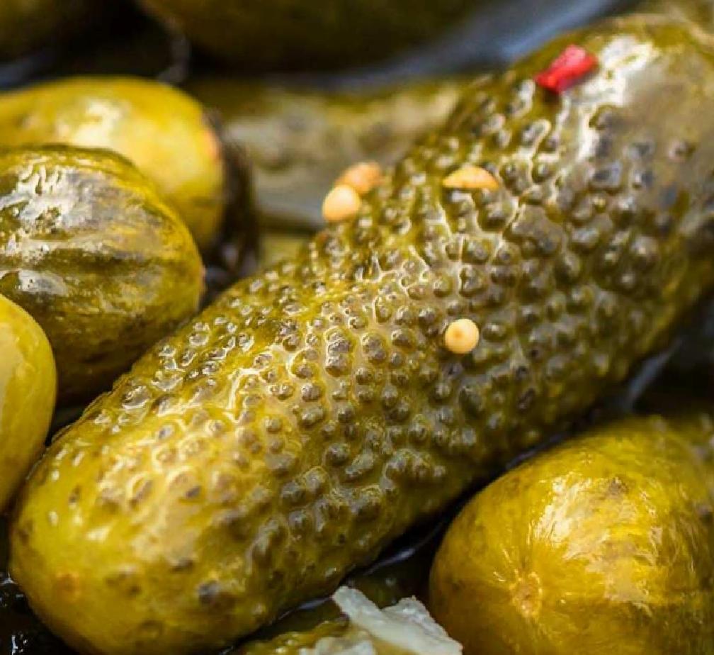 Kışa Hazır: Evde Salatalık Turşusu Yapımının Püf Noktaları ve Adımları