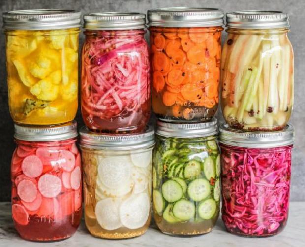 Kışa Hazır: Evde Salatalık Turşusu Yapımının Püf Noktaları ve Adımları