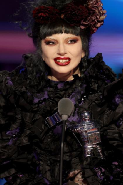 MTV Ödülleri Kırmızı Halı: Göz Alıcı Görünümler ve İlham Veren Detaylar