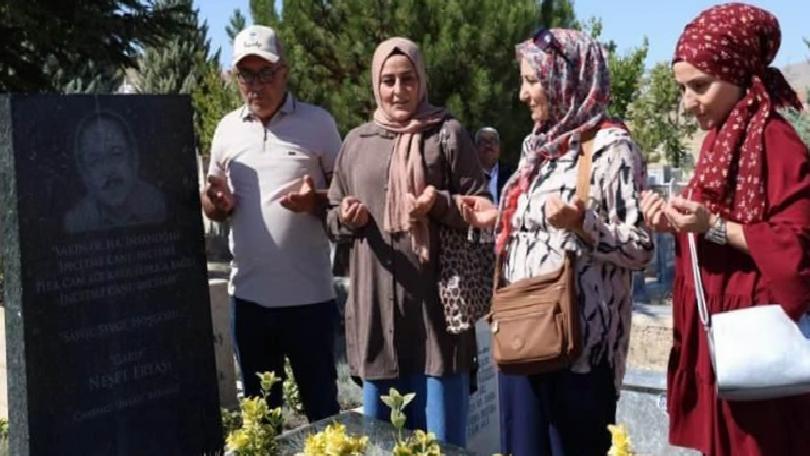 Neşet Ertaş'ın 13. Yılı: Gönül Dağı Zirvesinde Anma Töreni ve Anıların Dili