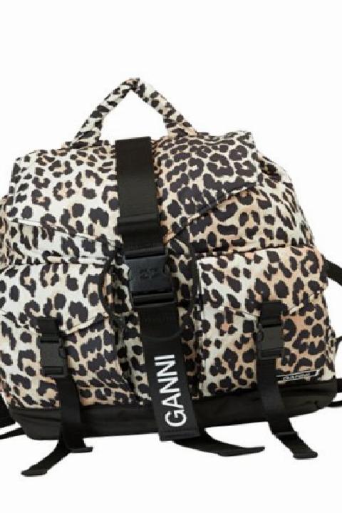 Okula Dönüş Şıklığı: Günlük Hayata Uyum Sağlayan Sırt Çantası Trendleri 2024