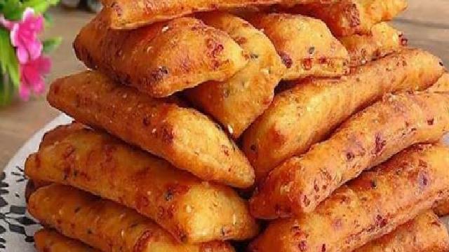 Peynirli Maydanozlu Pişi: Pratik ve Lezzetli Kahvaltı Şöleni