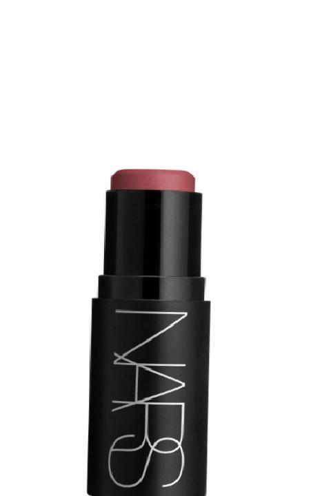 Sonbahar İçin Denemek İstediğim Beş Güzellik Ürünü: Rare Beauty’den Tırnak Bakımına, Dudağa ve Saça Uzanan Seçkimiz