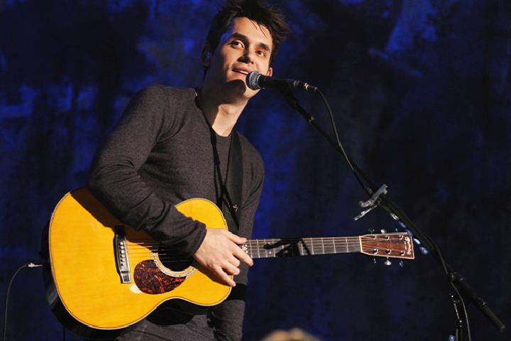 Taylor Swift’in Aşk Hikayesi: Şarkılara Dökülen Dönemler