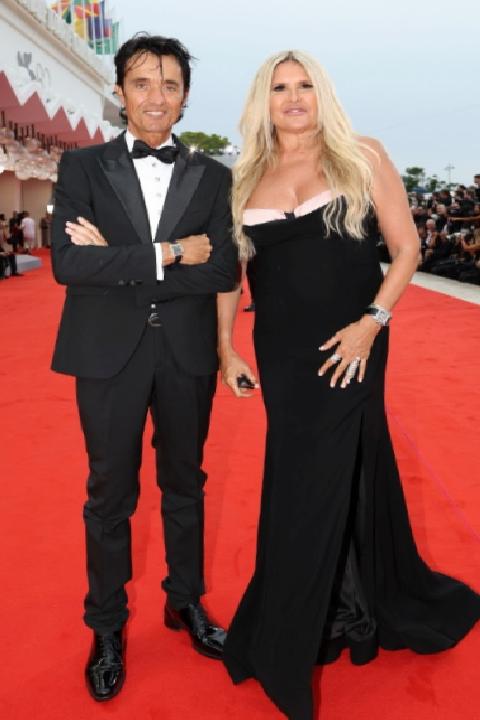 Venedik’te Işıklar ve Orijinal Anlar: 82. Venedik Film Festivali Başladı