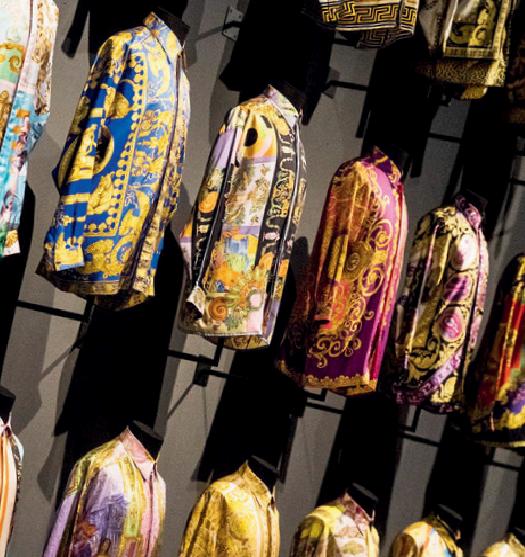 Versace Retrospektifi: Cesur Zamanların Modaağıyla Buluşması