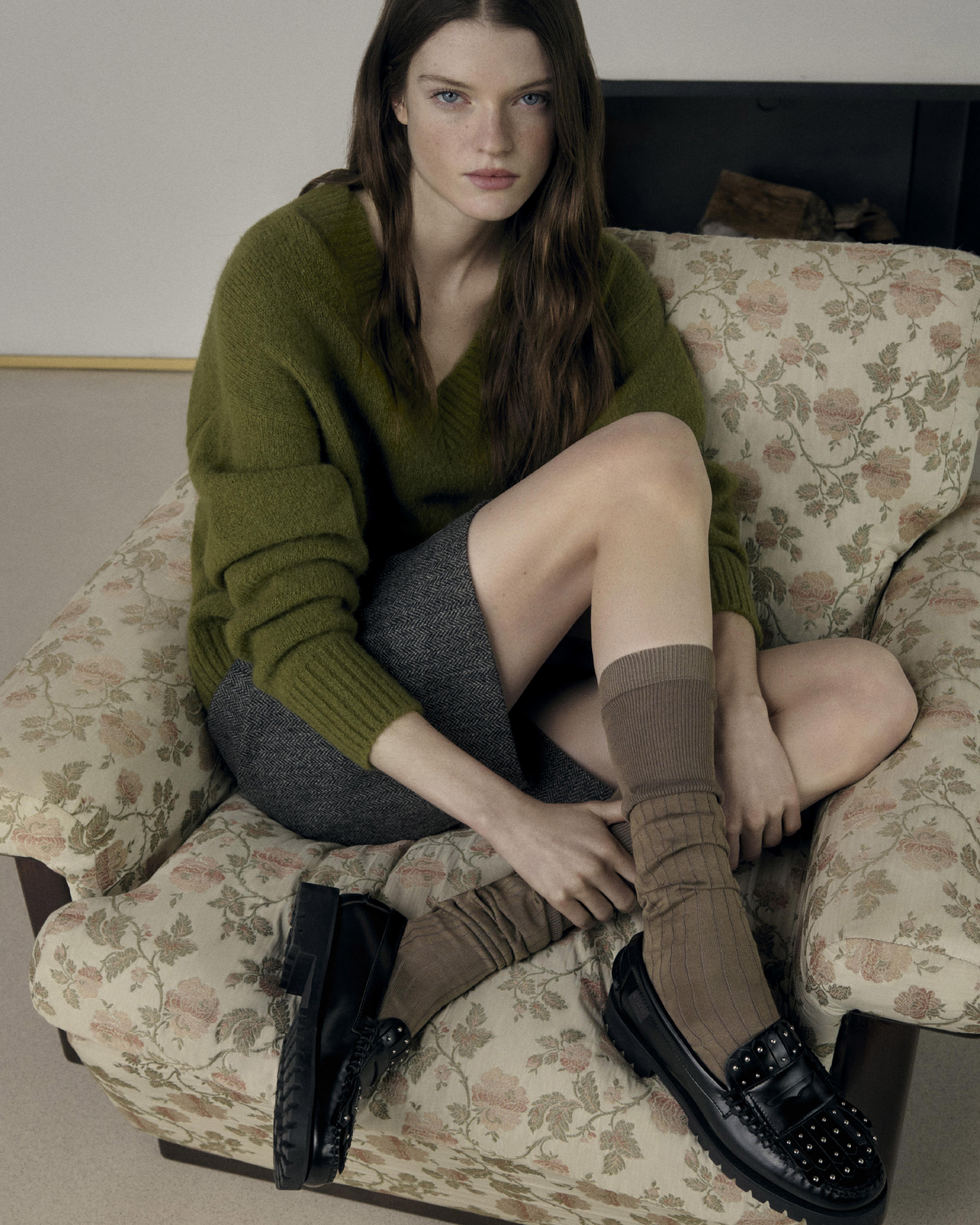 Weekend Max Mara x Sebago: Kışın Işıltılı Konforu ve Zamanı Aşan loafer