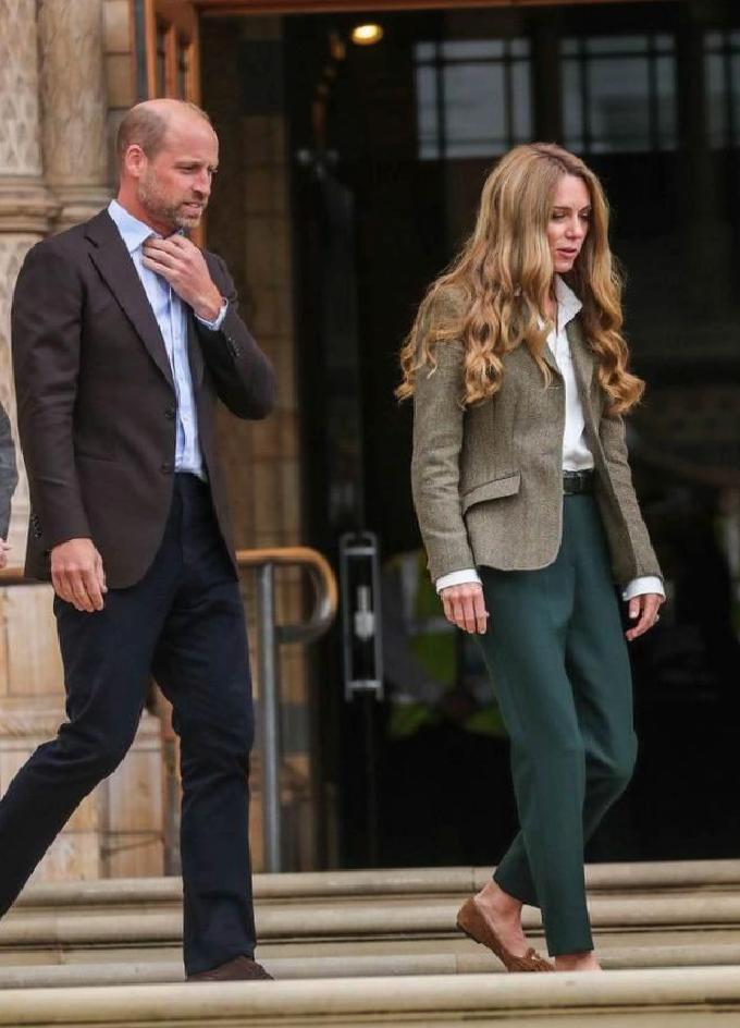 William ve Kate’in Gözlerden Uzak Geçen Haftalar Sonrası Sarı Saçlı Yeni İmajı