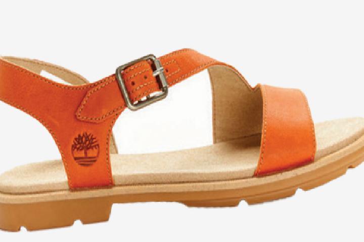 Yaz Koleksiyonlarında Işıltılı Yolculuklar: Stil ve Sanatın Buluşması