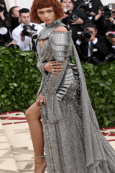 Zendaya'nın Kırmızı Halı Yolculuğu: Stil ve Hikaye Dolu Anlar