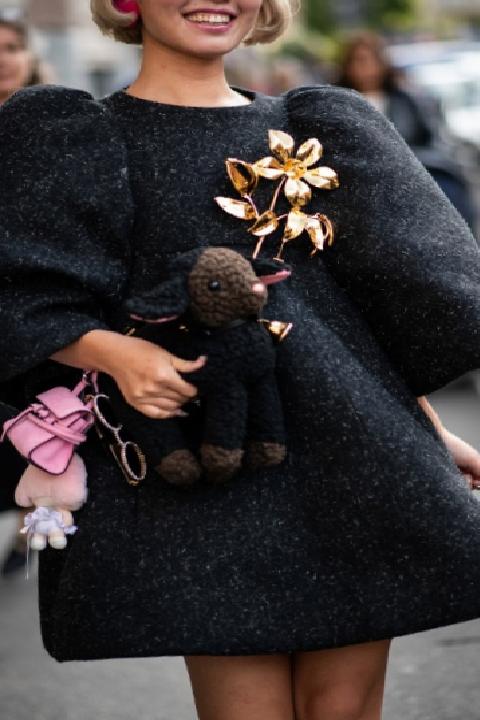 2025 Sonbahar Takı Trendleri: Minimalizmin Ötesinde Karakterli Parçalar