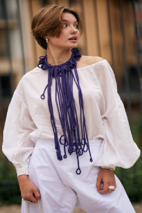 2025 Sonbahar Takı Trendleri: Minimalizmin Ötesinde Karakterli Parçalar