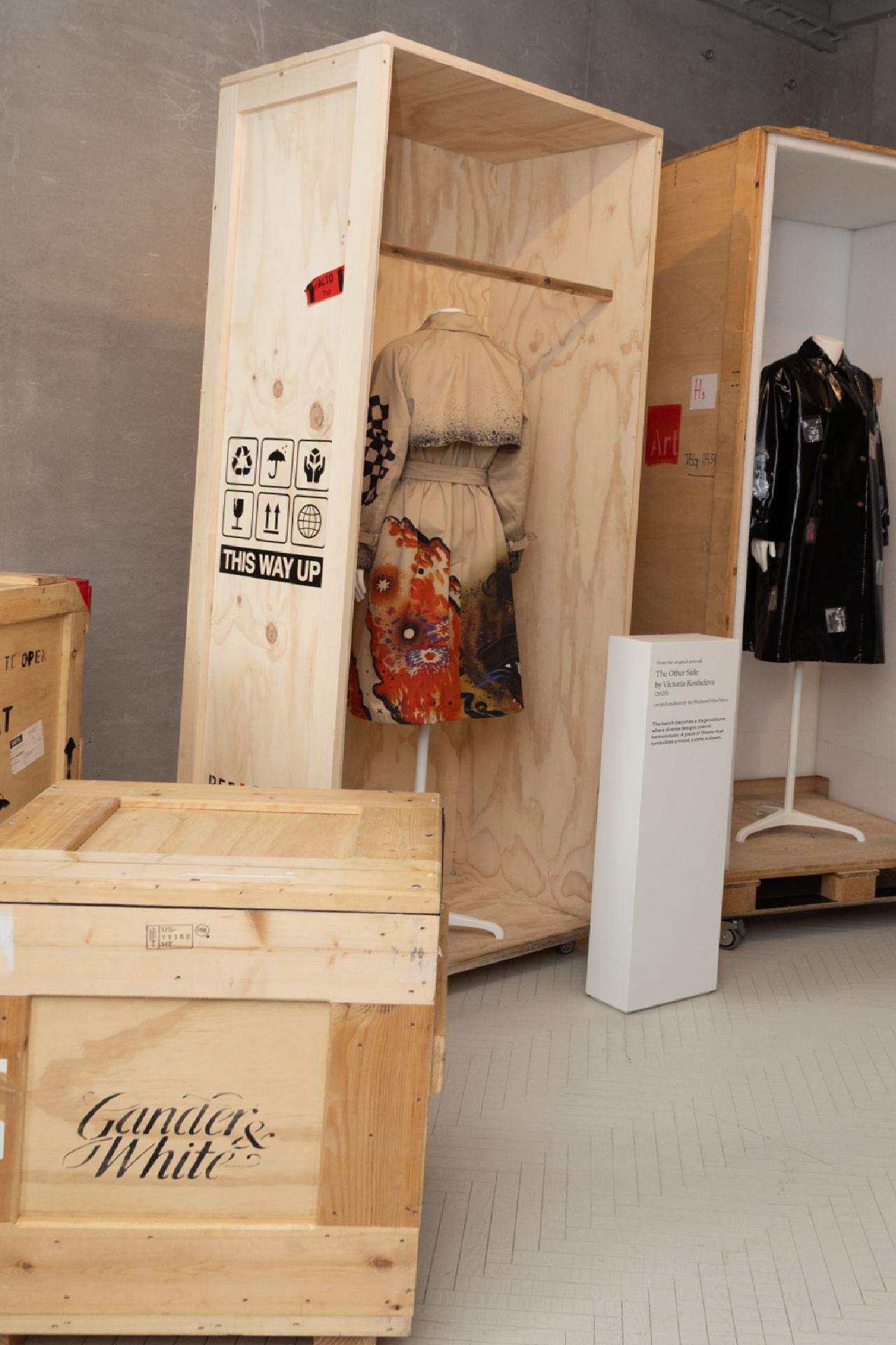 A Weekend with an Artist: Weekend Max Mara'nın İlkbahar/Yaz 2026 Kapsülünde Sanatla Giysi Buluşması