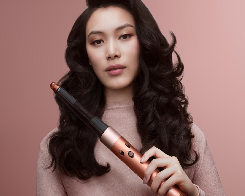 Amber Silk ile Yılın Rüzgârı: Dyson Güzellik Teknolojilerinde Işıltılı CMF Uyumları