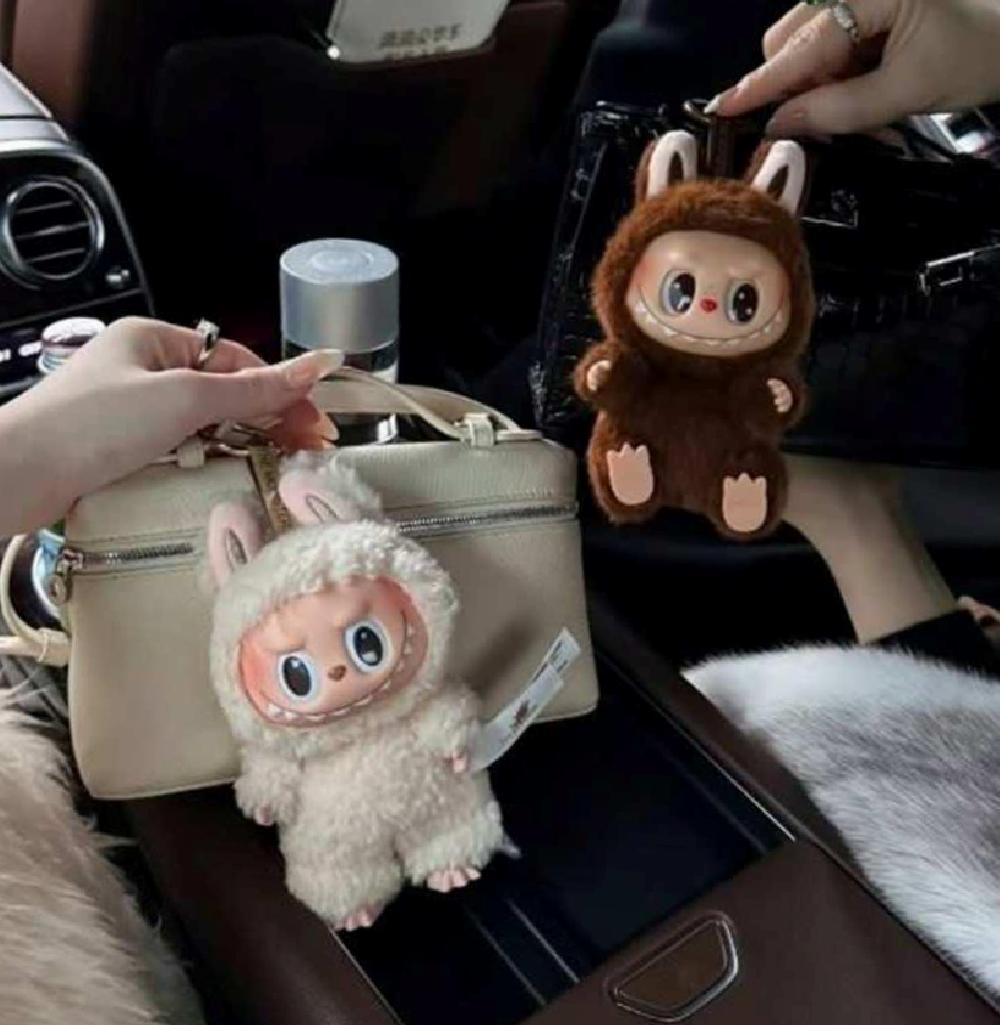 Başakşehir’de Labubu Hırsızlığı: 3 Kişılik Grup Sözde Satın Aldıkları Oyuncağı Çaldı