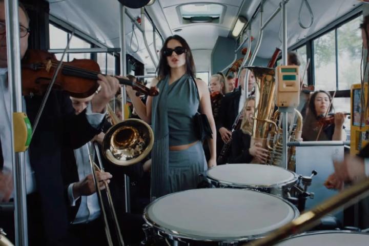 Berghain: Rosalía’nın Moda ve Müzik Dünyasında Yeni Bir Başlangıç