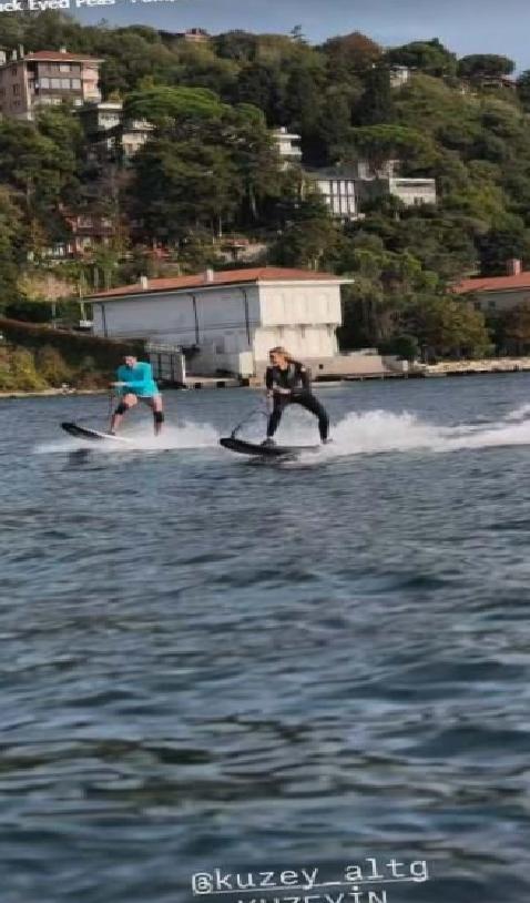 Çağla Şıkel'in İstanbul Boğazı'nda Sörf Hayali Gerçekleşti