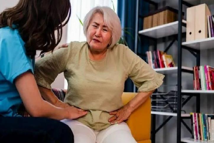 Çin’de Yaşlı Kadının Karşılaştığı Tehlikeli Deneme: Canlı Kurbağa Yutmanın Bedeli