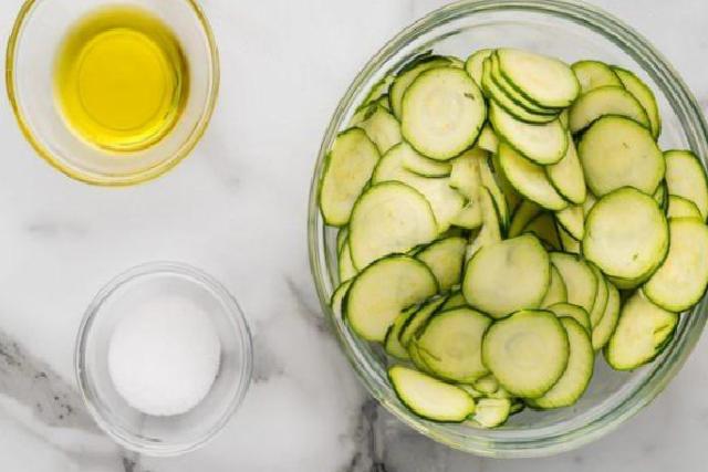 Çıtır Kabak Gurme Atıştırmalık: Kolay ve Lezzetli Tarif