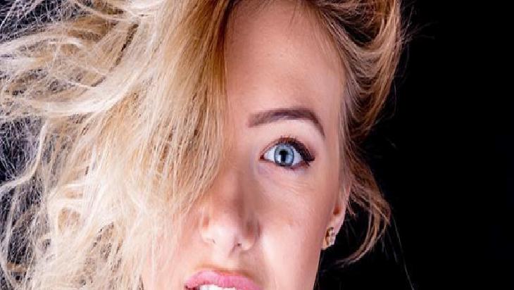 Doğal Saç Spreyi: Su, Aloe Vera ve Yağlarla Kolay Hazırlanan Nemlendirme Karışımı