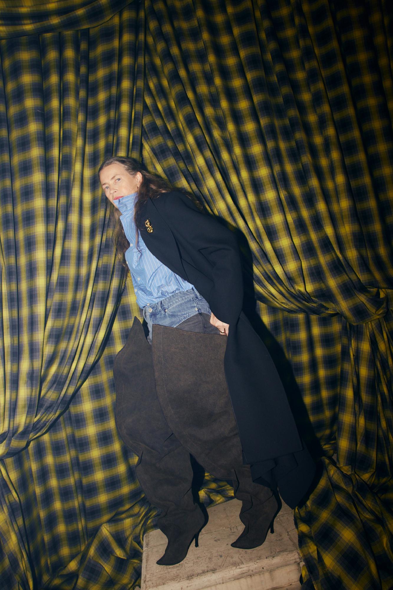 Glenn Martens H&M İşbirliği: Varşova’daki Davet ve Deneyim Tasarımı