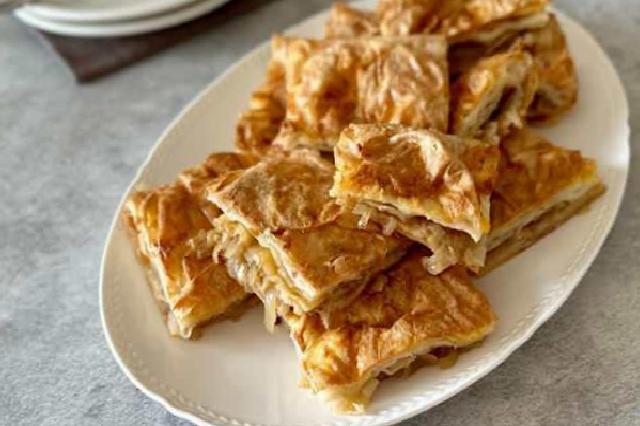 Günün Her Anına Uygun, Pratik Soğanlı Börek Tarifi – Kolay Hamur ve Lezzetli İç Harcı
