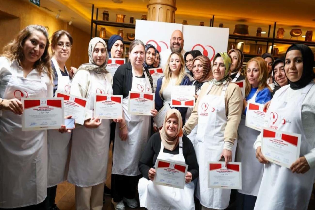 İyilikle Pişen Hayatlar: Depremzede Kadınlar İçin İki Günlük Şef Destekli Yemek Atölyesi