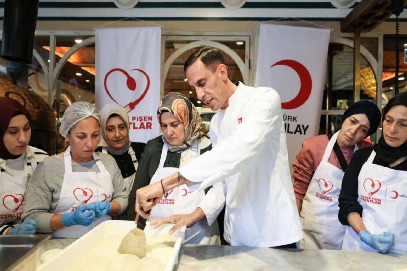 İyilikle Pişen Hayatlar: Depremzede Kadınlar İçin İki Günlük Şef Destekli Yemek Atölyesi
