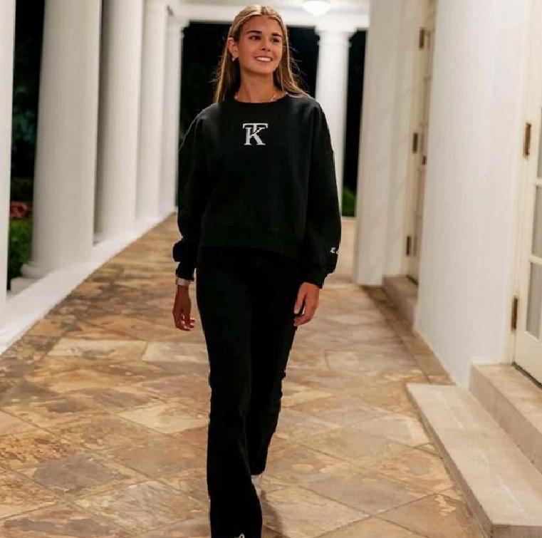 Kai Trump’un KT Logolu Koleksiyonuyla Moda Dünyasında Yeni Bir Başlangıç