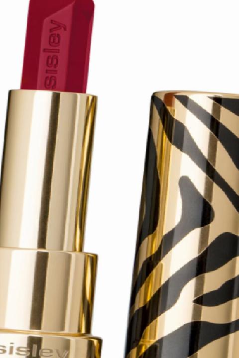 Kış Sofistikesi: Dudaklarda Bordo ve Mor Tonların Yükselişi