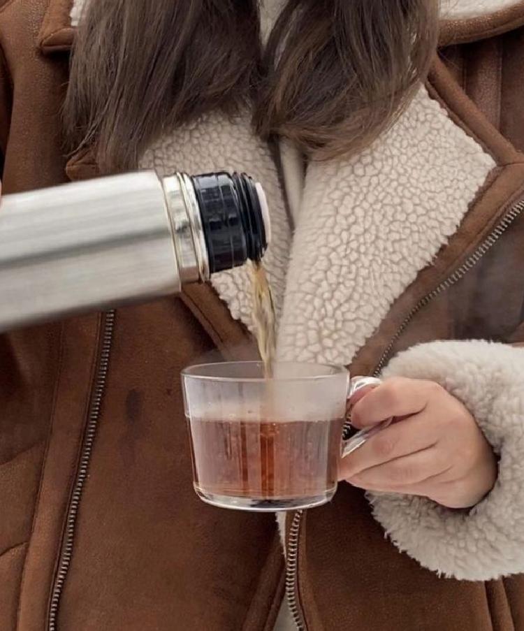 Kullanışlı Termos Seçiminin Sırları: Malzeme, Yalıtım ve Kapak Tasarımı