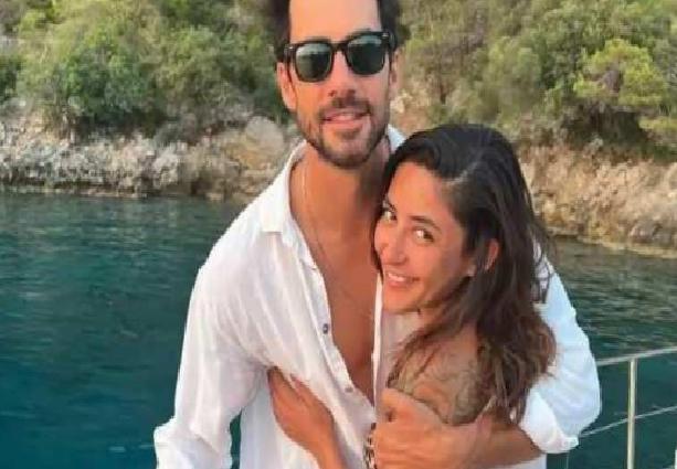 Melek Mosso ve Serkan Sağdıç Boşanma Açıklamasını Ortak Paylaşımla Duyurdu