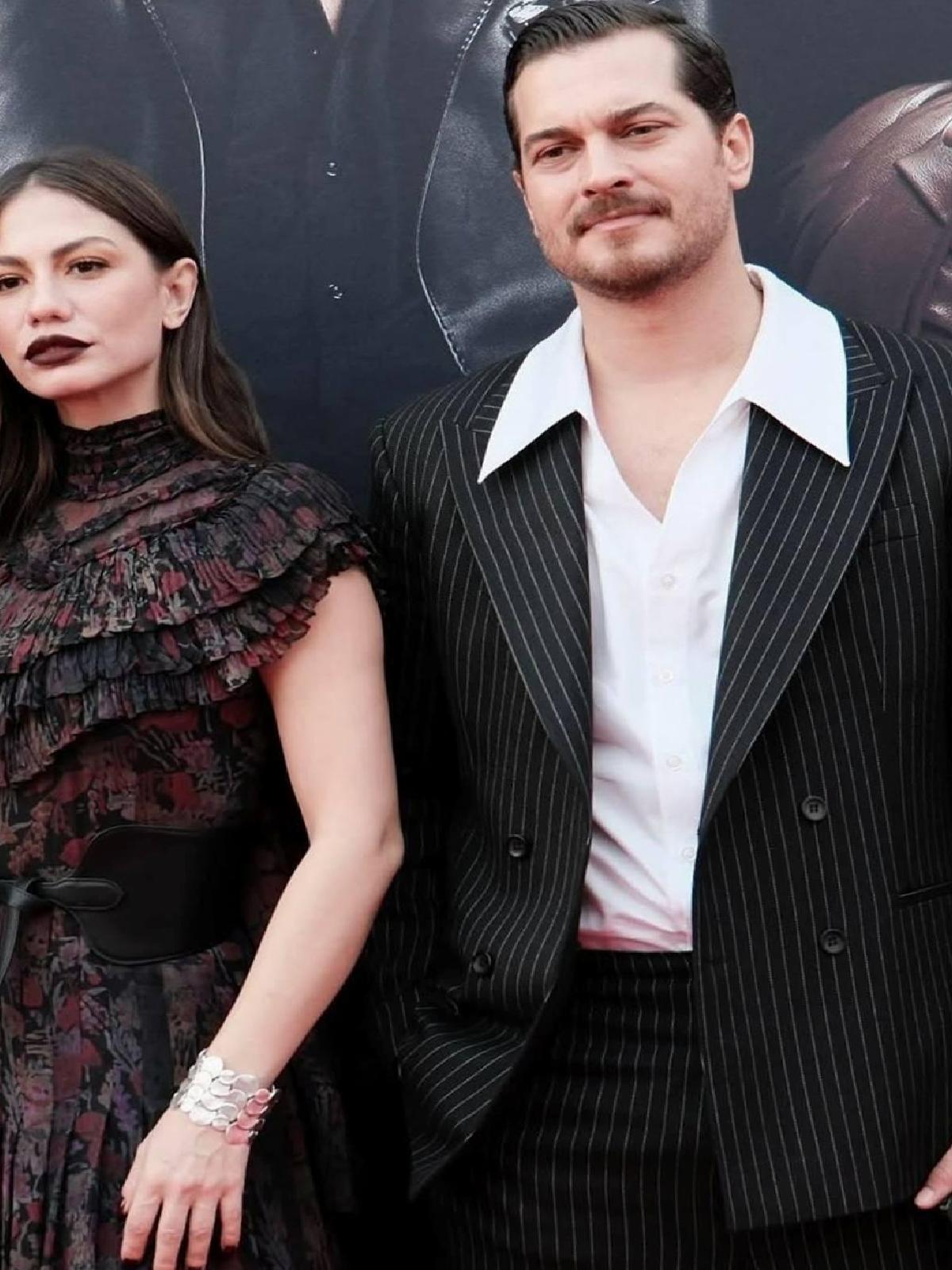 MIPCOM 2025'te Eşref Rüya ve Başrol Oyuncuları Yıldızlar Karmasıyla Gündemde