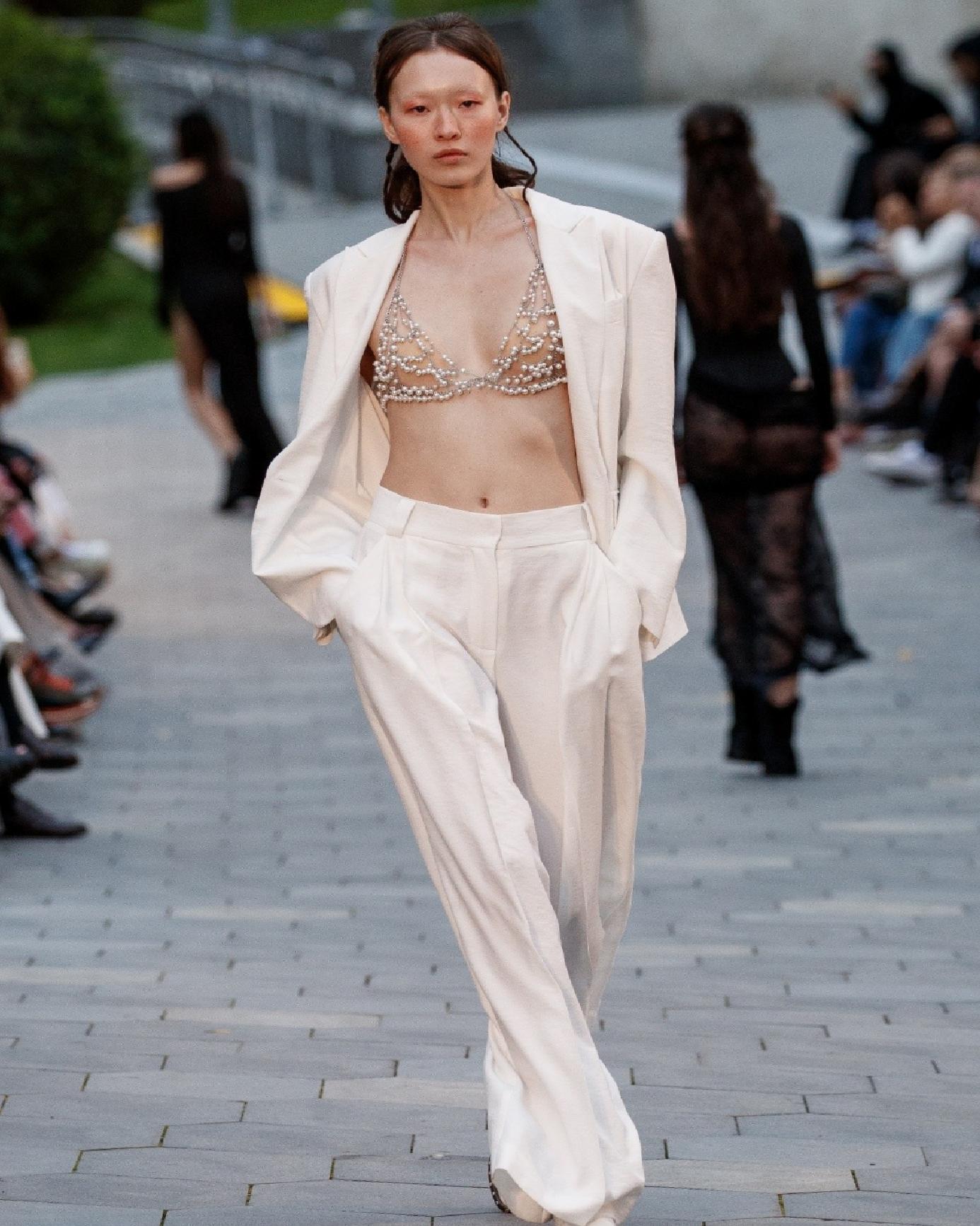 Moskova’dan Modern Zarafet: Sonbahar İçin 5 Anahtar Trend ve Yeniden Yorumlanan Detaylar