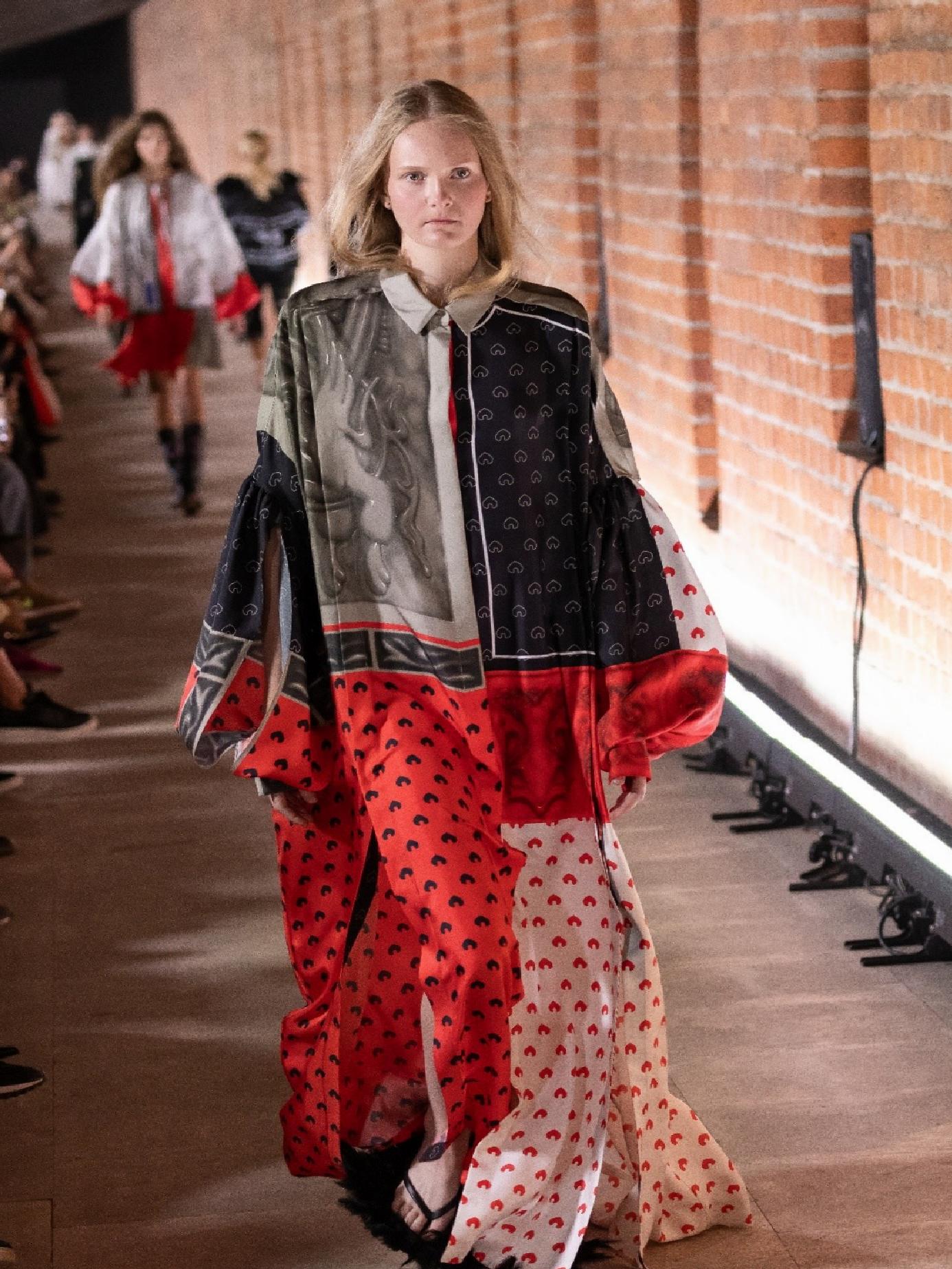 Moskova’dan Modern Zarafet: Sonbahar İçin 5 Anahtar Trend ve Yeniden Yorumlanan Detaylar