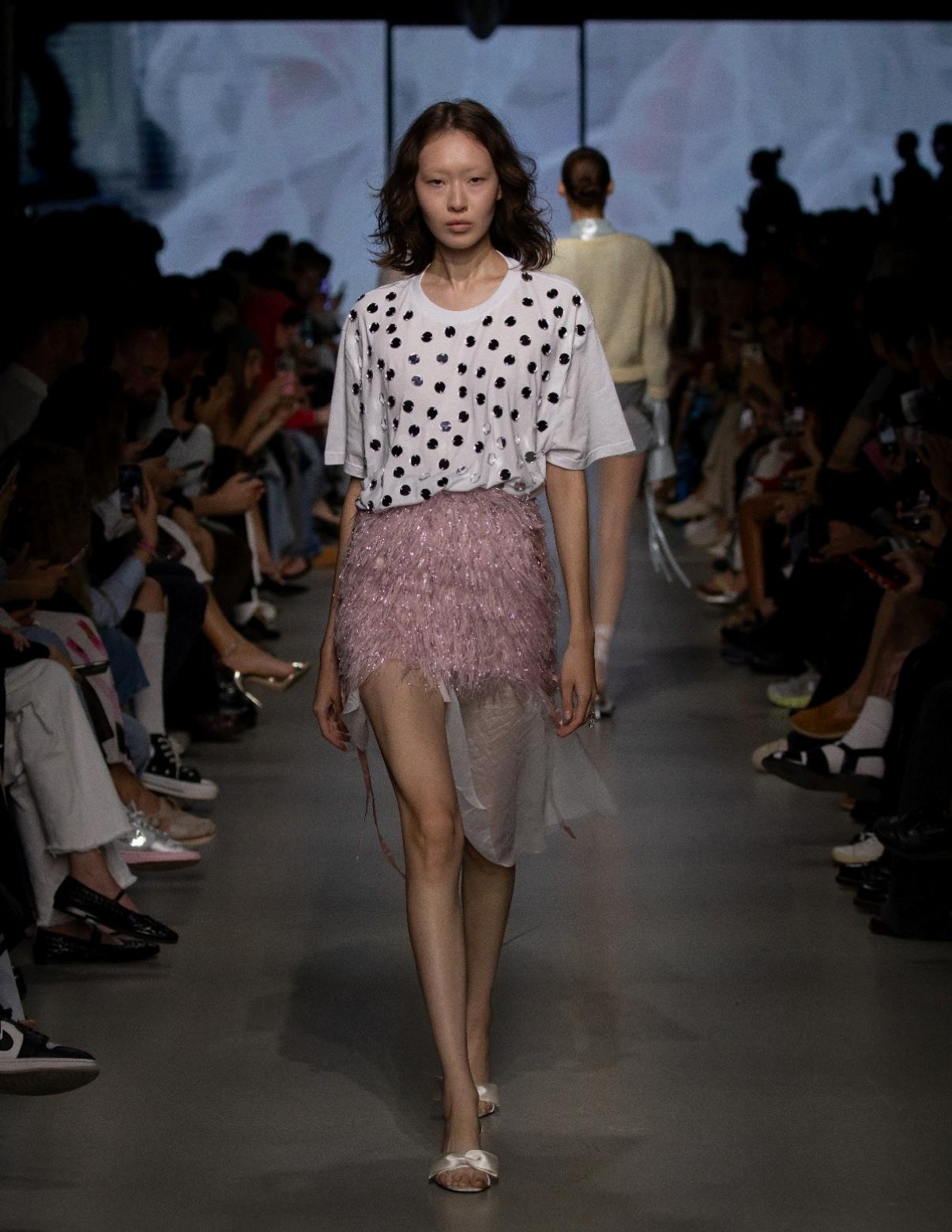 Moskova’dan Modern Zarafet: Sonbahar İçin 5 Anahtar Trend ve Yeniden Yorumlanan Detaylar