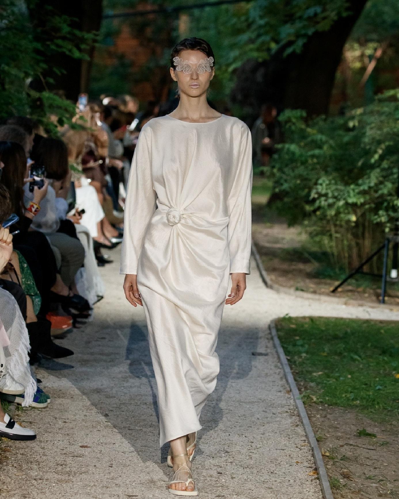 Moskova’dan Modern Zarafet: Sonbahar İçin 5 Anahtar Trend ve Yeniden Yorumlanan Detaylar