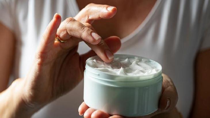 Nemlendirme: Cilt Tipine Göre Dengeyi Sağlama ve Katmanlama Taktikleri