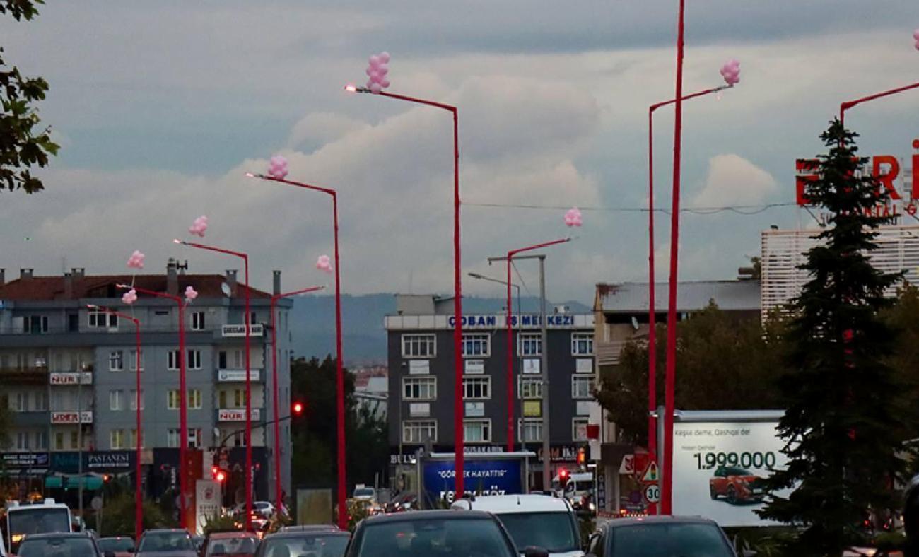 Pembe Lambalar Projesiyle Meme Kanseri Farkındalığı: UEDAŞ’tan Erken Teşhise Yönelik Vurgu