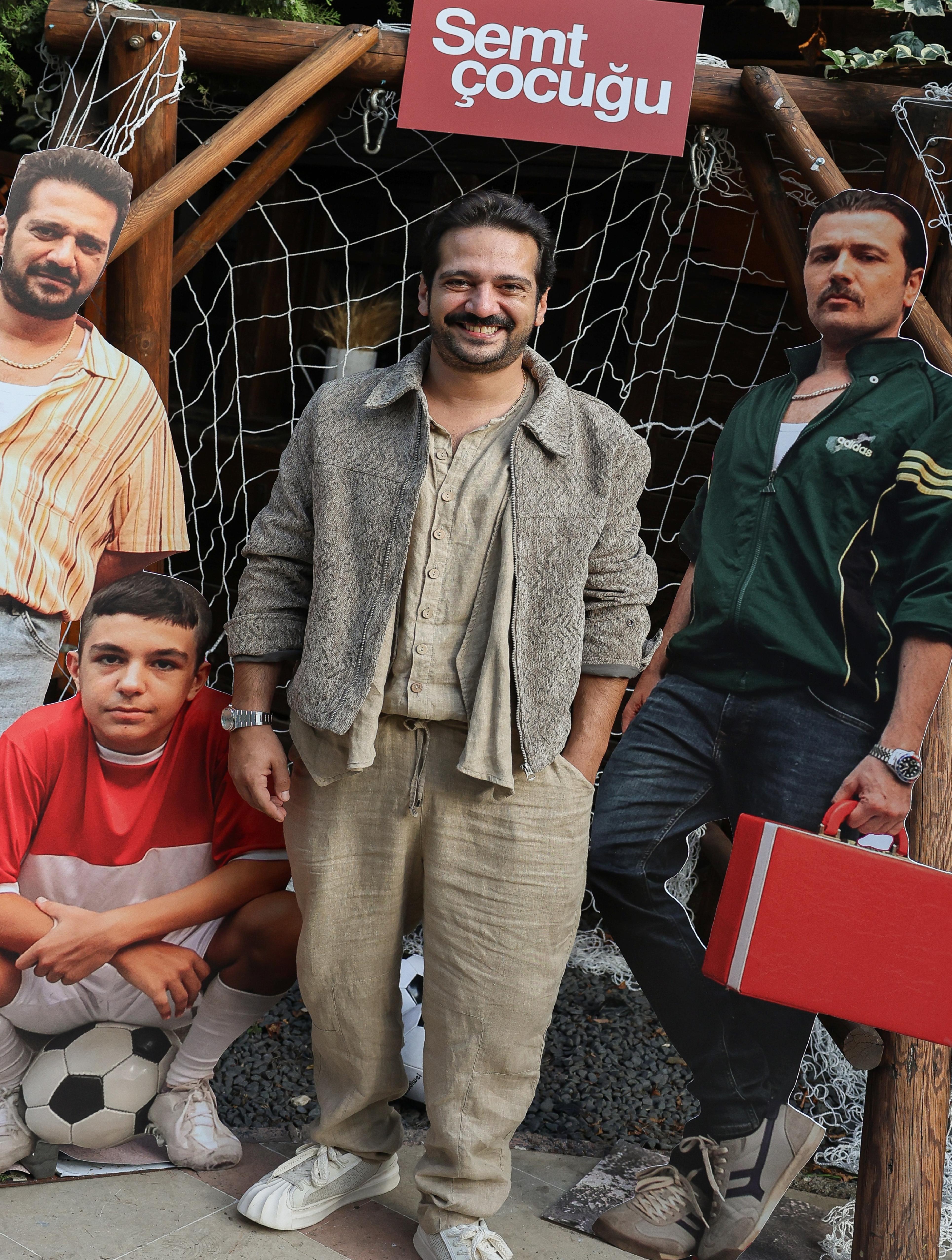 Semt Çocuğu: Mahalle Ateşi ve Futbolun Arkadaşlığı Dikey Ekranda