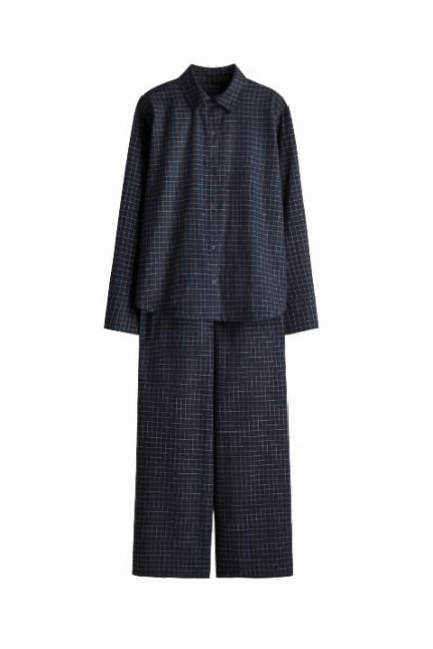 Soğuk Günlerde Evin Konforunu Stil Sahasına Çeviren Pijama ve Şıklık Rehberi