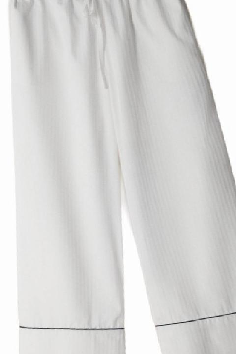 Soğuk Günlerde Evin Konforunu Stil Sahasına Çeviren Pijama ve Şıklık Rehberi