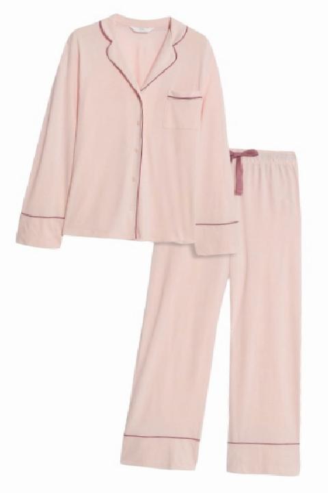 Soğuk Günlerde Evin Konforunu Stil Sahasına Çeviren Pijama ve Şıklık Rehberi