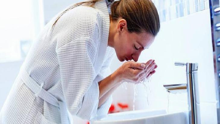 Soğuk Su Banyosu: Cilt İçin Hızlı Ferahlık ve Dikkat Edilmesi Gerekenler