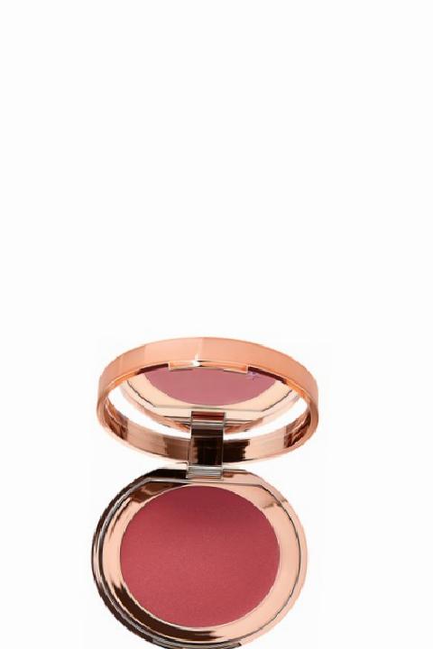 Sonbahar Içi Makyaj Çantası: Günlükten Geceye Taşınan Güzellik Rutini