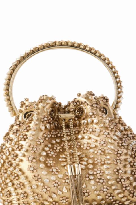 Zarafetin Akışkan Yüzü: Mücevherlerden Çantalara Uzanan Stil Köprüsü